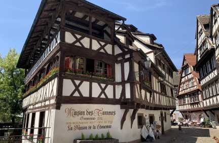 Maison des Tanneurs in Strasbourg – historisches Gerberhaus in der Petite France, heute uriges Restaurant mit elsässischer Küche.