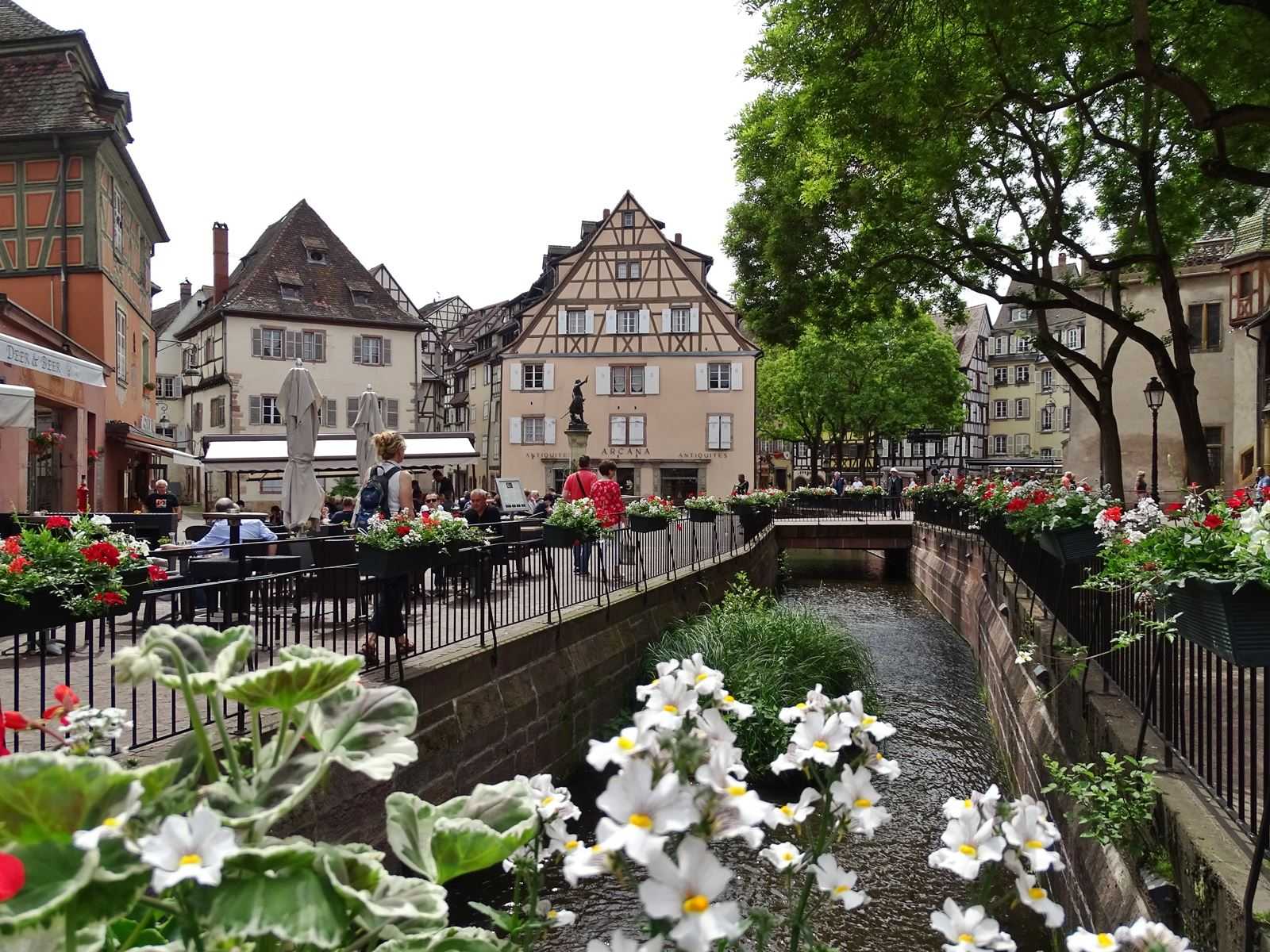 Colmar im Sommer – Fachwerkhäuser im Gerberviertel Quartier des Tanneurs